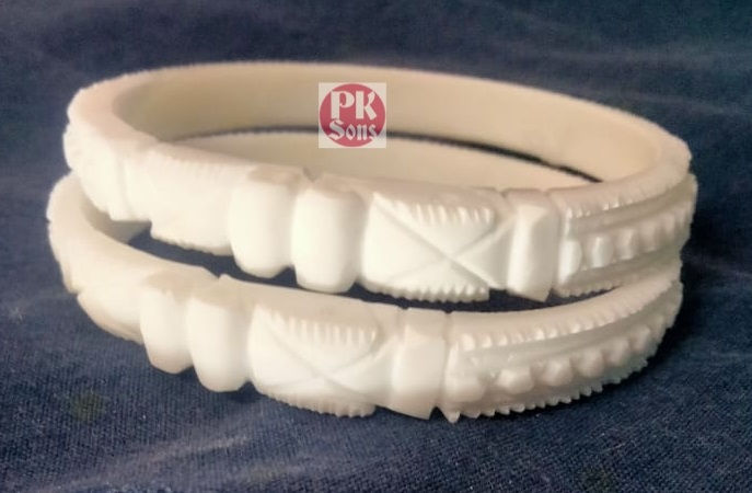 Thumbnail: Double Line Mogermukh Motidana Design Shakha Pola Set For Women