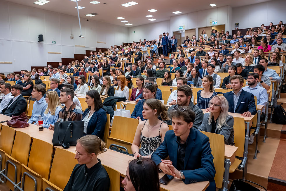 Tudományos és Művészeti Diákköri Konferencia: közel 400 hallgató mutatta be kutatását és zenei produkcióját a Széchenyi István Egyetemen