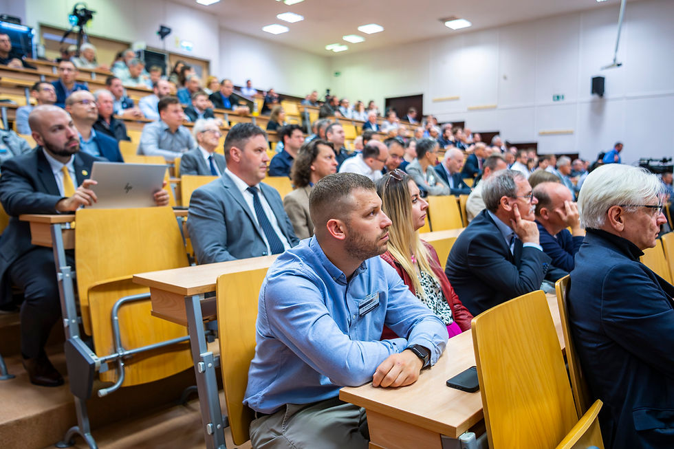 A távközlés világnapja: Kvantumkommunikációs és Műholdas Elektronika Laboratóriummal bővült a Széchenyi István Egyetem