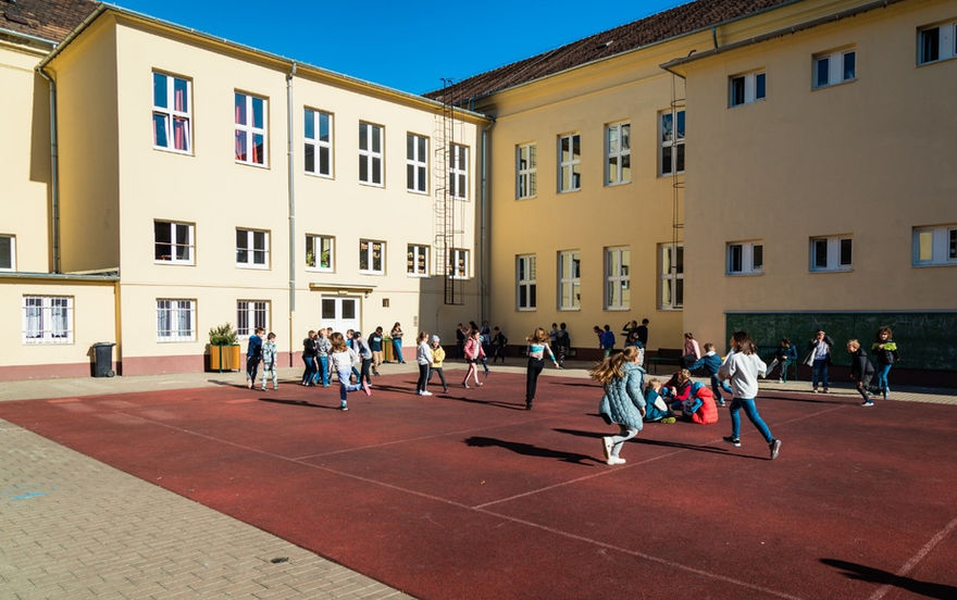 Ismét az Oktatási Hivatal bázisintézménye lett a Széchenyi István Egyetem fenntartásában működő két iskola