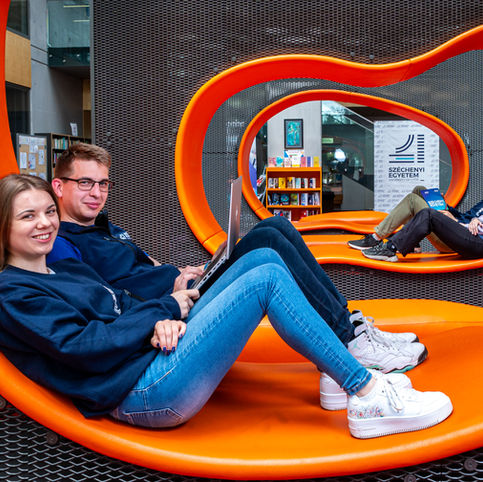 Felvételi 2026: még a tavalyi kimagasló rekordhoz képest is többen jelentkeztek a Széchenyi István Egyetem színvonalas képzéseire