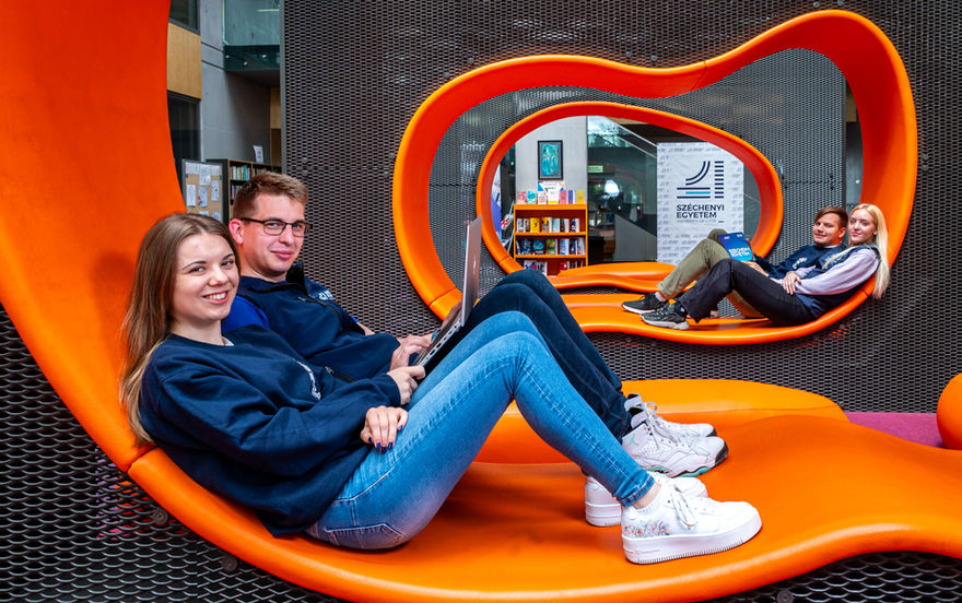 Felvételi 2026: még a tavalyi kimagasló rekordhoz képest is többen jelentkeztek a Széchenyi István Egyetem színvonalas képzéseire
