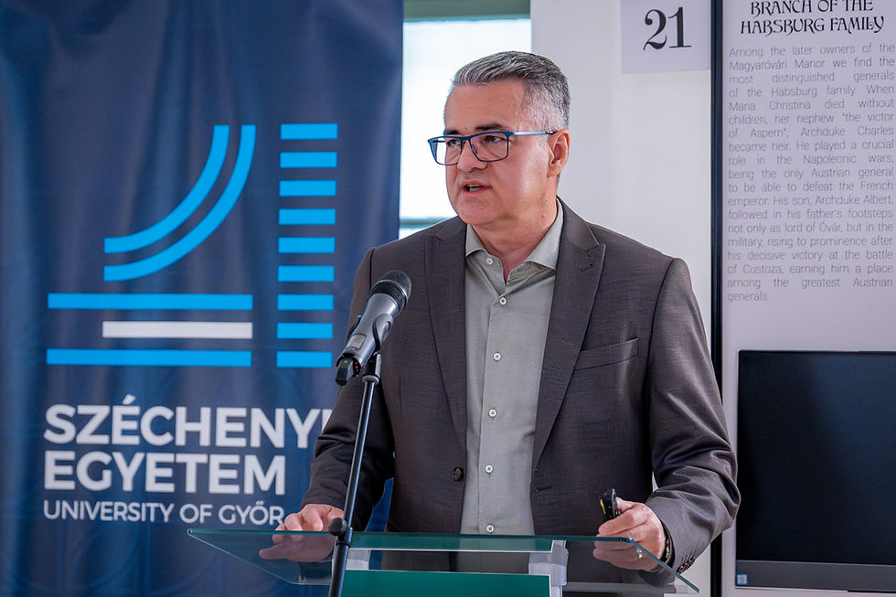 Dr. Tóth Tamás kutatóprofesszor, a Széchenyi István Egyetem Albert Kázmér Mosonmagyaróvári Kar dékánja a búzatermesztés és a „Farm to health” szemlélet kapcsolatáról is beszélt. (Fotó: Adorján András)