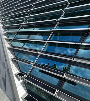 Window Cleaning cradle United rope acess
