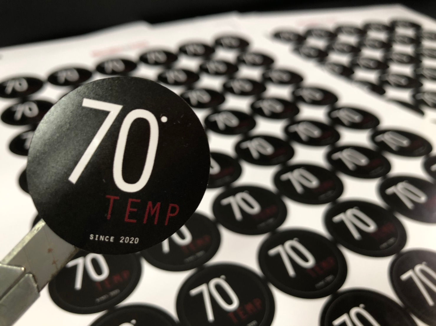 สติ๊กเกอร์PVCขาวเงา