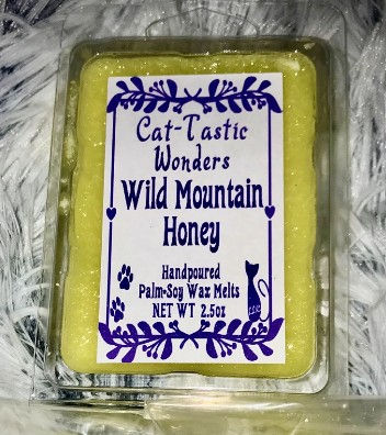 Thumbnail: Closeup Wild Mountain Honey Clamshell Wax Melt