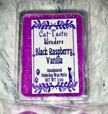 Thumbnail: Closeup Black Raspberry Vanilla Clamshell Wax Melt