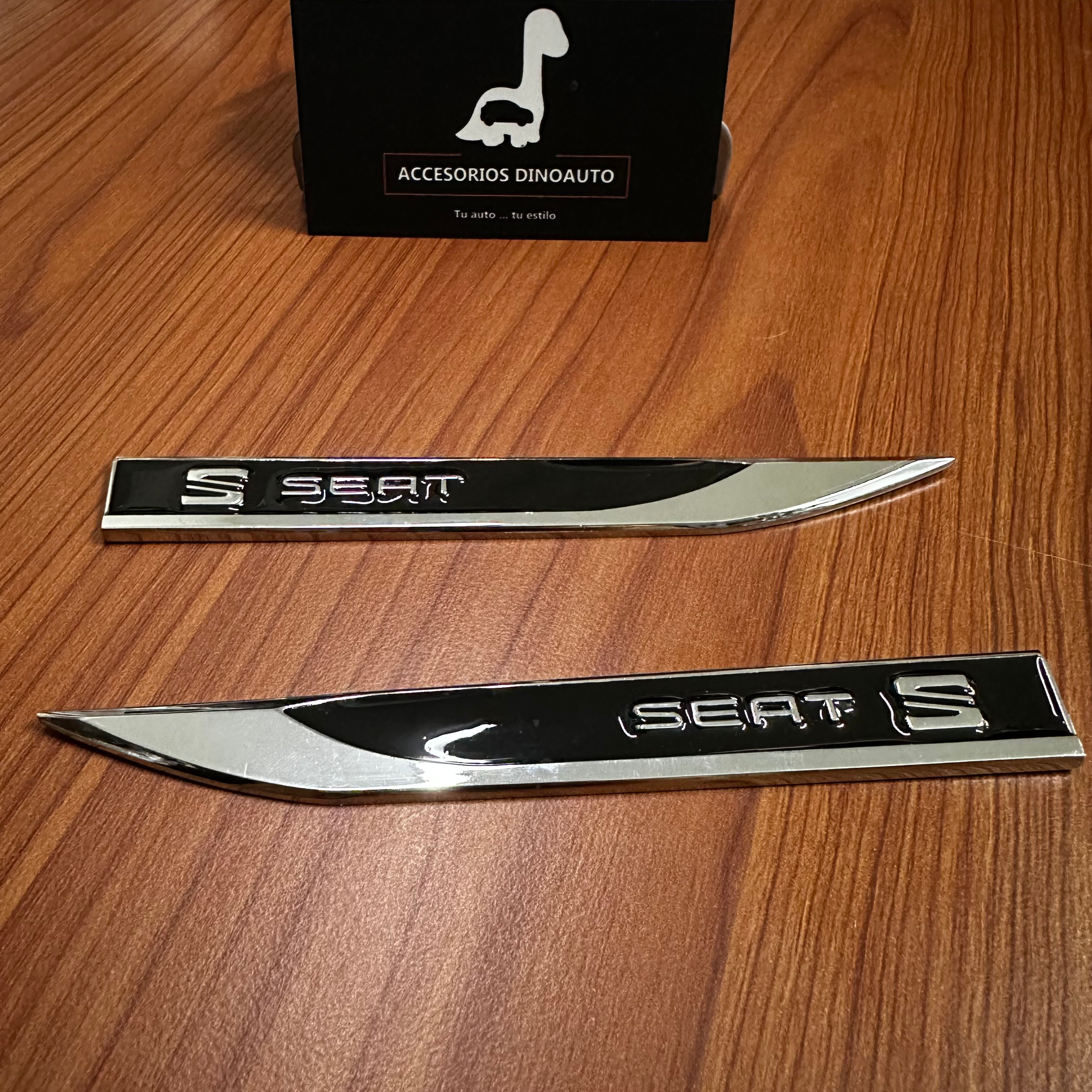Par de espadillas metálicas de Seat