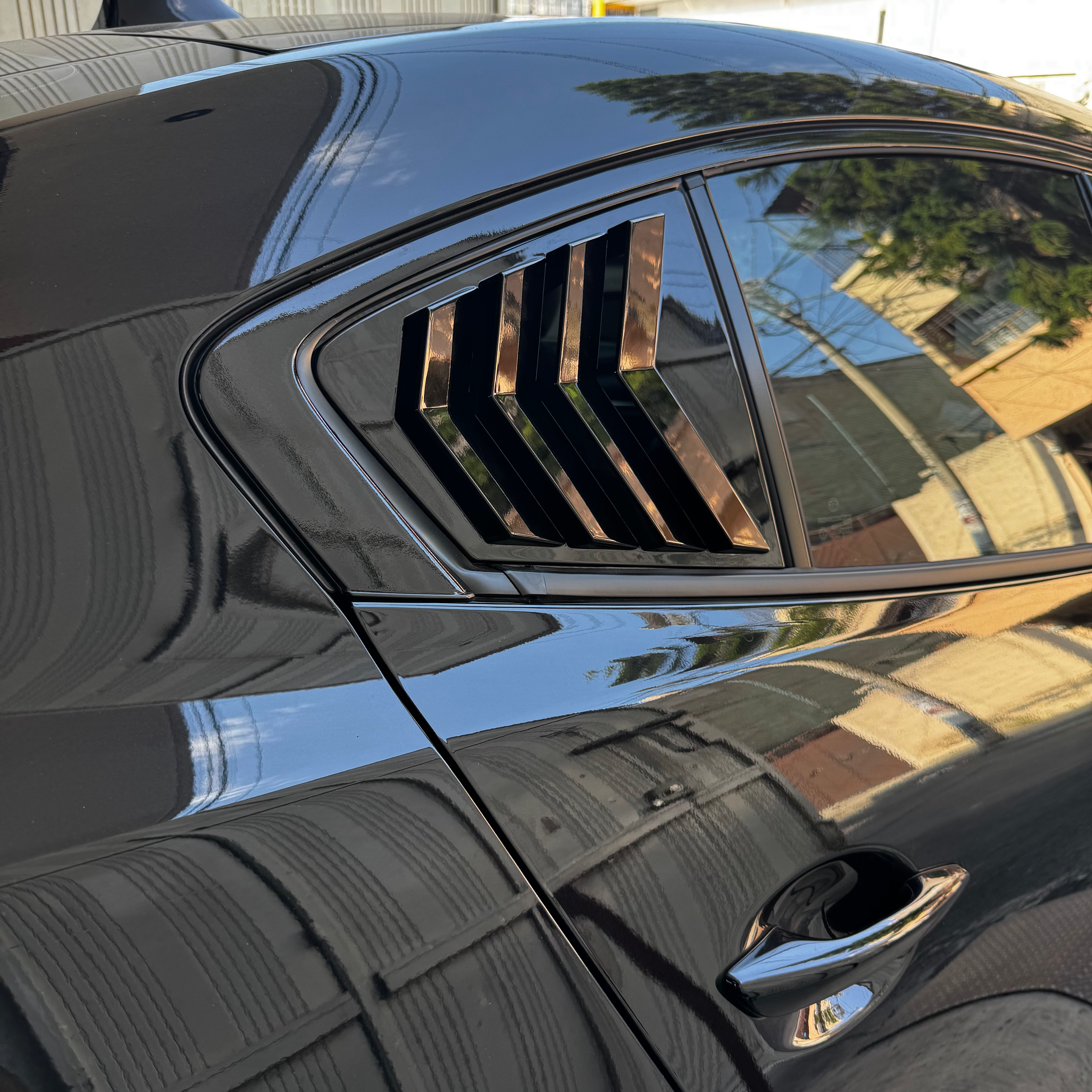 Par de louvers de ventana para Mazda 3 sedán 19/25 