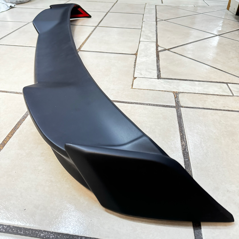 Miniatura: Alerón en plástico para Chevrolet Aveo 2024 hatcback