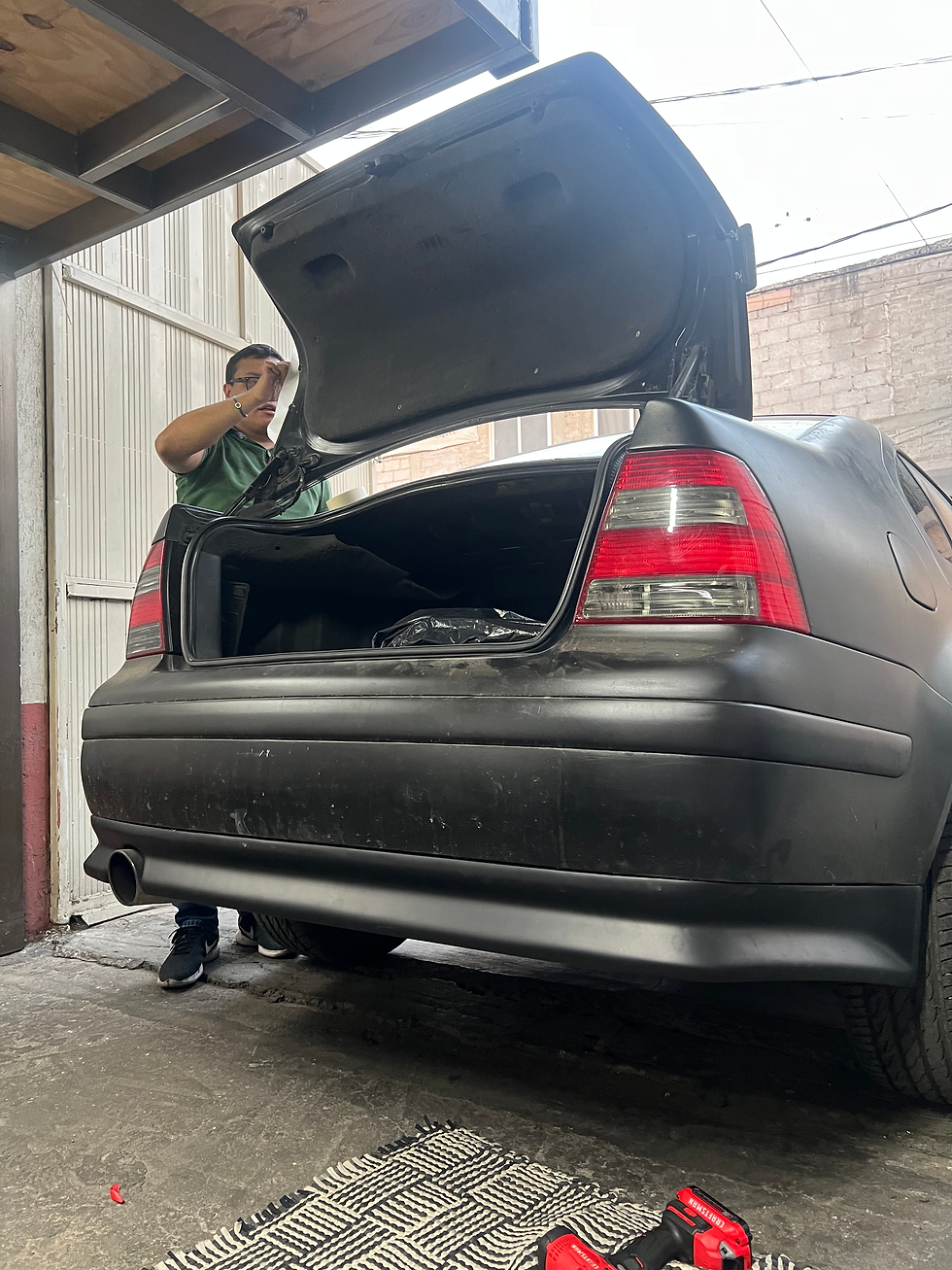 Miniatura: Difusor trasero para Volkswagen Jetta Clásico Y MK4