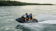 sea-doo-spark-2-3-seating-feature-2021-1
