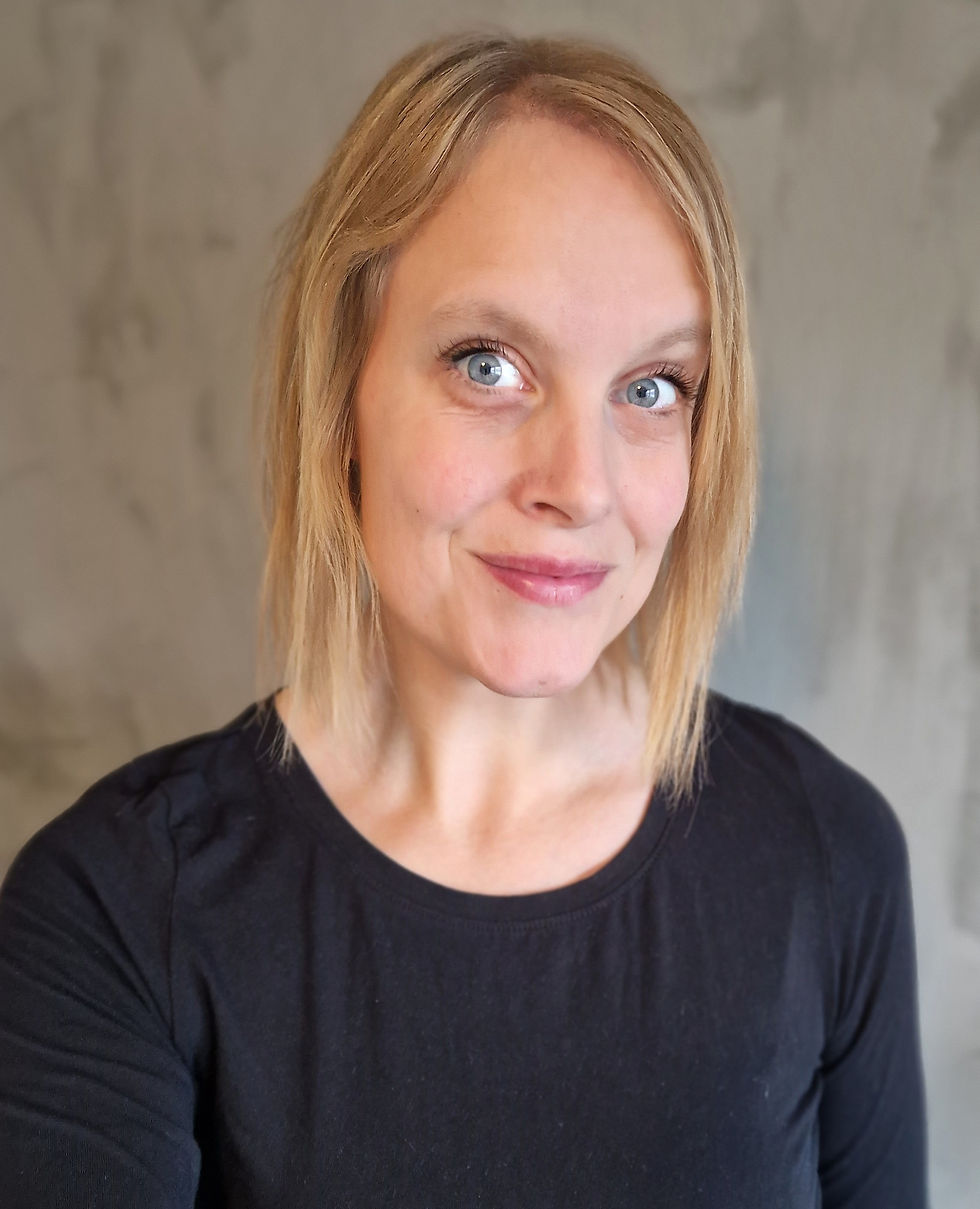 − Jeg har alltid sett på livet som en melodi i konstant forandring, med mørke og lyse toner, og et håp som til tider danser ute av takt, sier Linn-Therese Turbekkmo Øye.