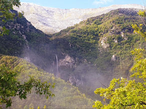 Aiglun, le village qui se bat pour défendre les droits de sa cascade dans les Préalpes d’Azur