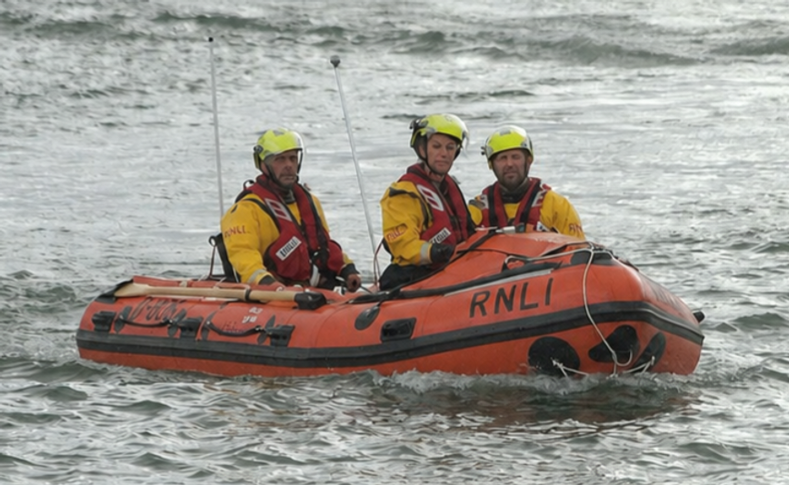 Capsized Rowing Boat Wicklow RNLI Rescues Two People from Capsized Rowing Boat Near Harbour