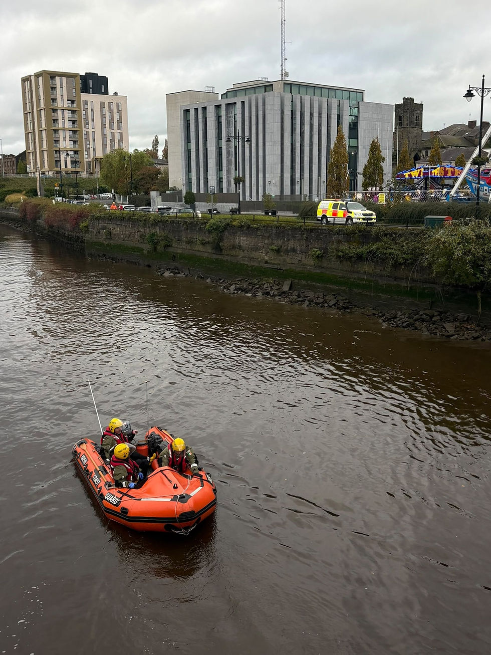 Drogheda Coast Guard’s D-Class rescue boat on the River Boyne following a 999/112 emergency call on Monday afternoon.. Photo: Drogheda Coast Guard