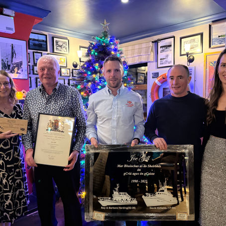 Noirin Ní Ghoill, Joe Gill, Mairtin Ó Goill, Matt Seoighe, Aoife Ní Ghoill Seoighe.