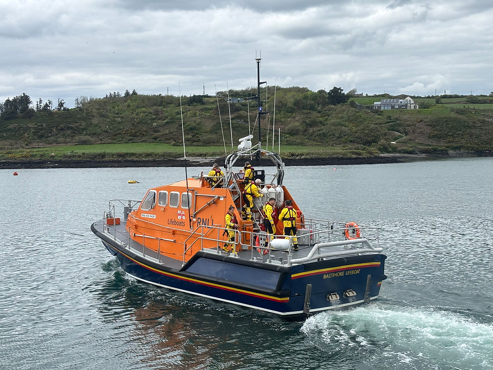 Baltimore RNLI leaves the station on second call out of the day on 5 May 2026