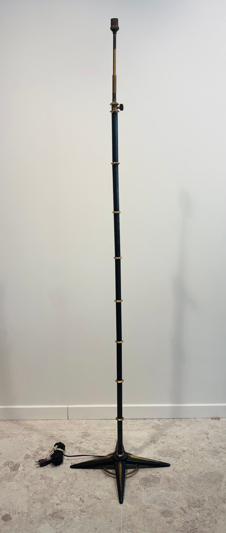 Gilles Semadiras, lampadaire en fer noirci, faux bambou