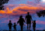 famille-heureuse-e15_edited.jpg