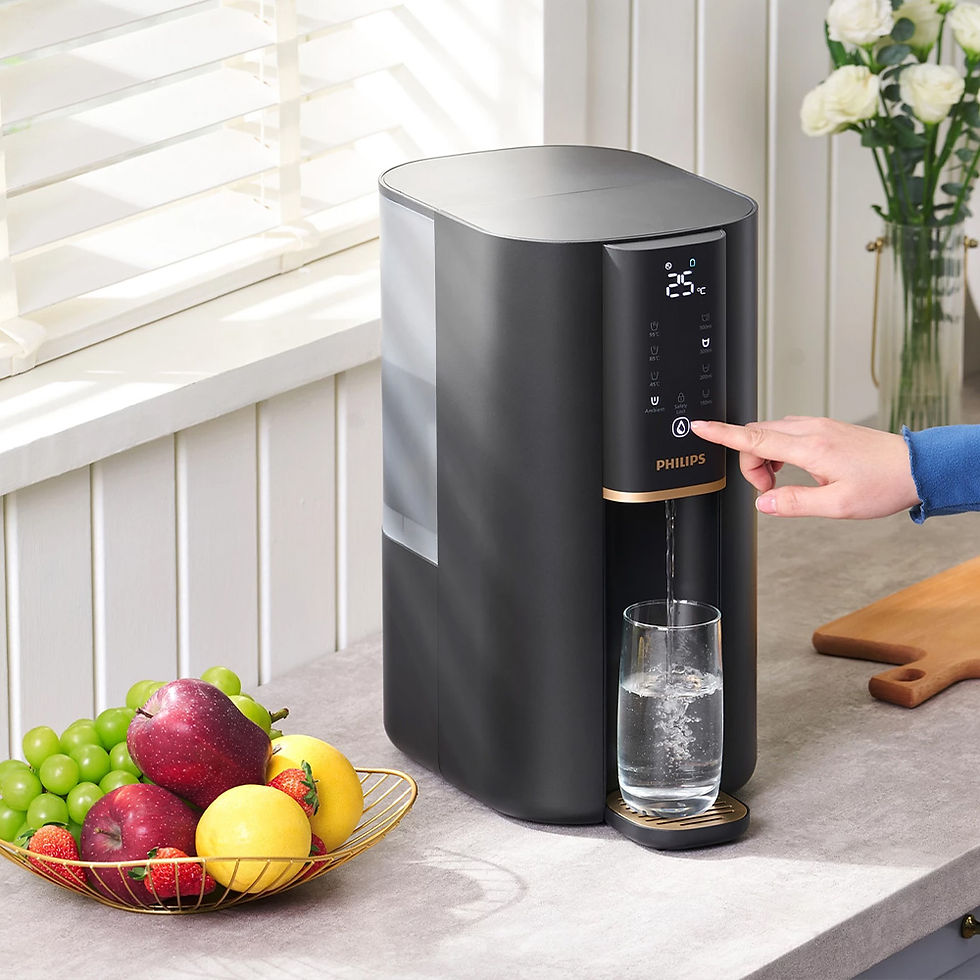 縮圖：Philips ADD6901 飲水機於現代廚房檯面使用實景，輕按 3 秒即熱技術，隨時享用純淨溫水