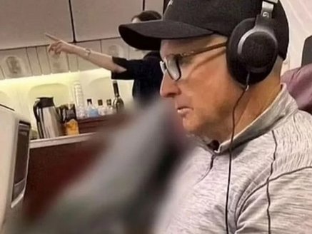 Casal é obrigado a viajar ao lado de cadáver após passageira morrer em voo