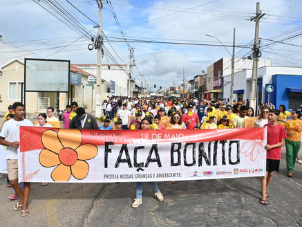 Caminhada “Faça Bonito” leva multidão às ruas de Assú pela proteção da infância