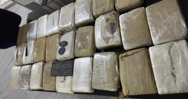 Polícia apreende 26 tabletes de maconha em condomínio na Zona Oeste de Natal