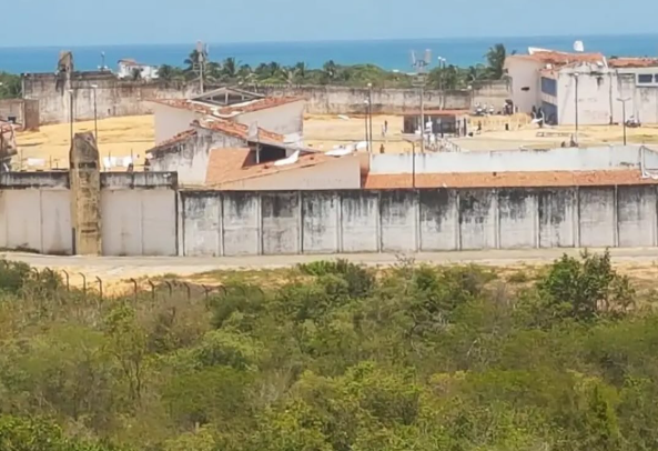 Briga entre internos provoca gritaria e tensão no presídio de Alcaçuz
