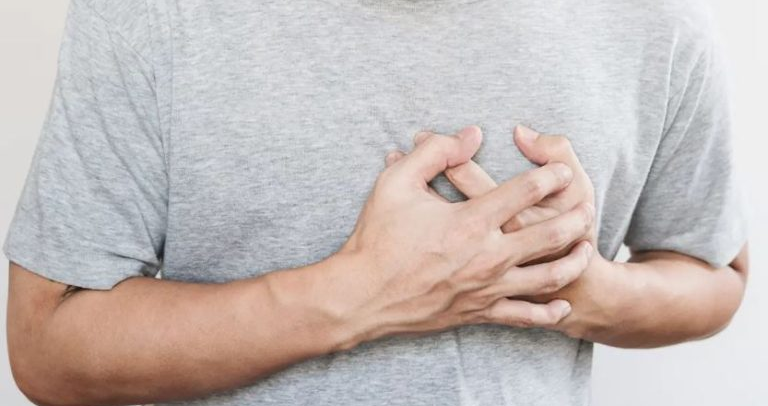 Estudo aponta que 99% dos infartos e AVCs estão ligados a 4 fatores; saiba quais