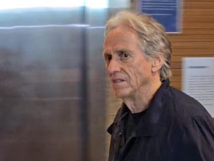 Jorge Jesus chega ao Maracanã para acompanhar Flamengo x Coritiba