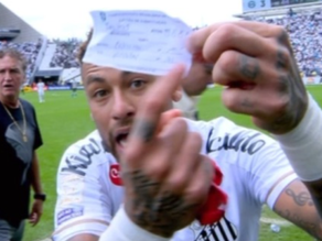 Placa errada e revolta: Neymar é substituído por engano após erro inusitado da arbitragem