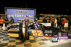Jake Sheridan Dominates OSCAAR Super Late Model feature at Delaware Speedway