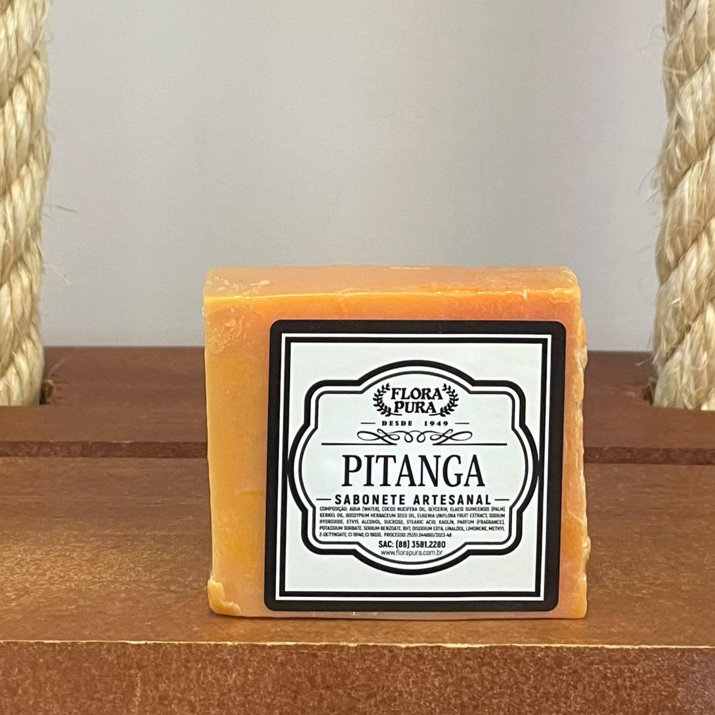 SABONETE ARTESANAL DE PITANGA 1000G FLORA PURA