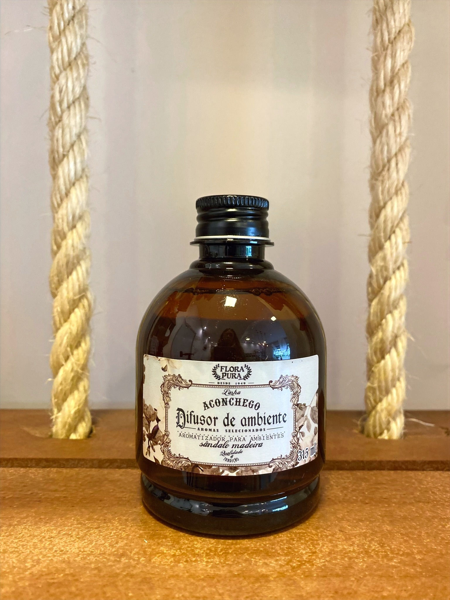 DIFUSOR DE AMBIENTE DE SÂNDALO MADEIRA 315ML