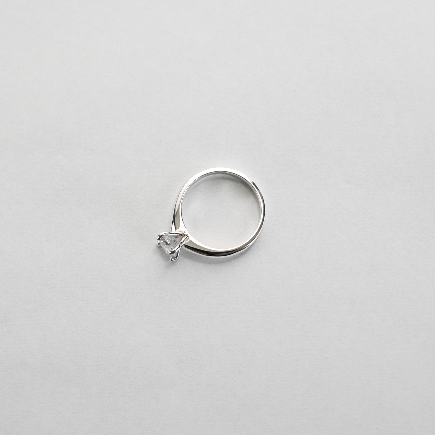 Anillo de compromiso v plana