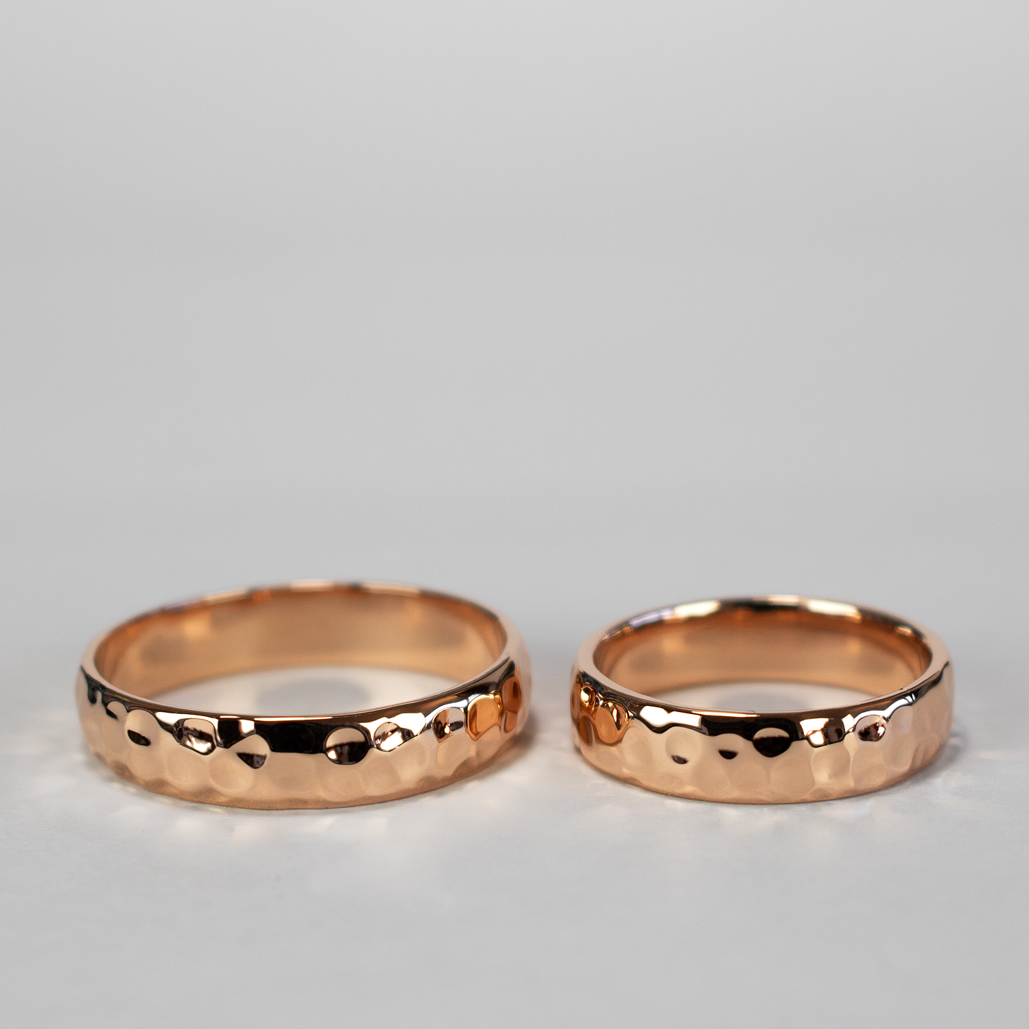 Aros de matrimonio martillado