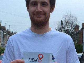 GARETH'S  PARIS MARATHON FOR TOPSY 