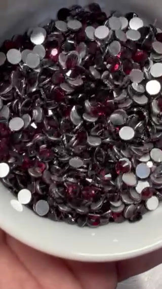 Thumbnail: Burgundy 14 Cut