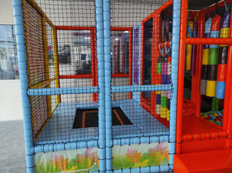 Bratislava AAA-auto Dynosaur indoor hřiště REATEK 03