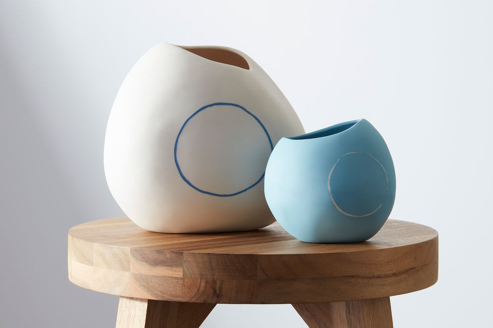 White-ceramics-on-stool-065