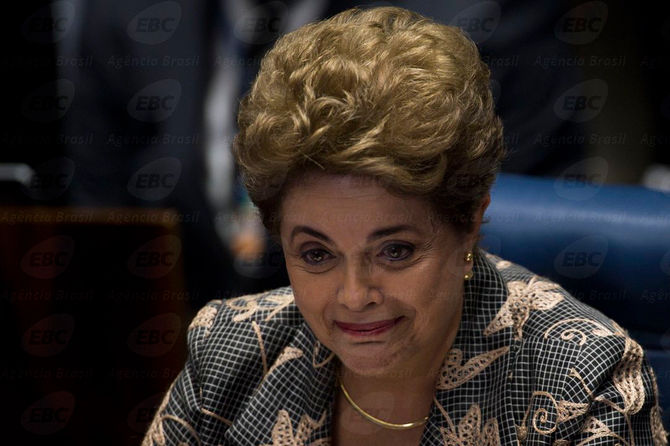 Senado obriga Dilma a nos dar adeus.