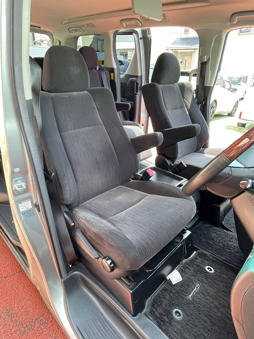 Miniatura: Alphard 240 S