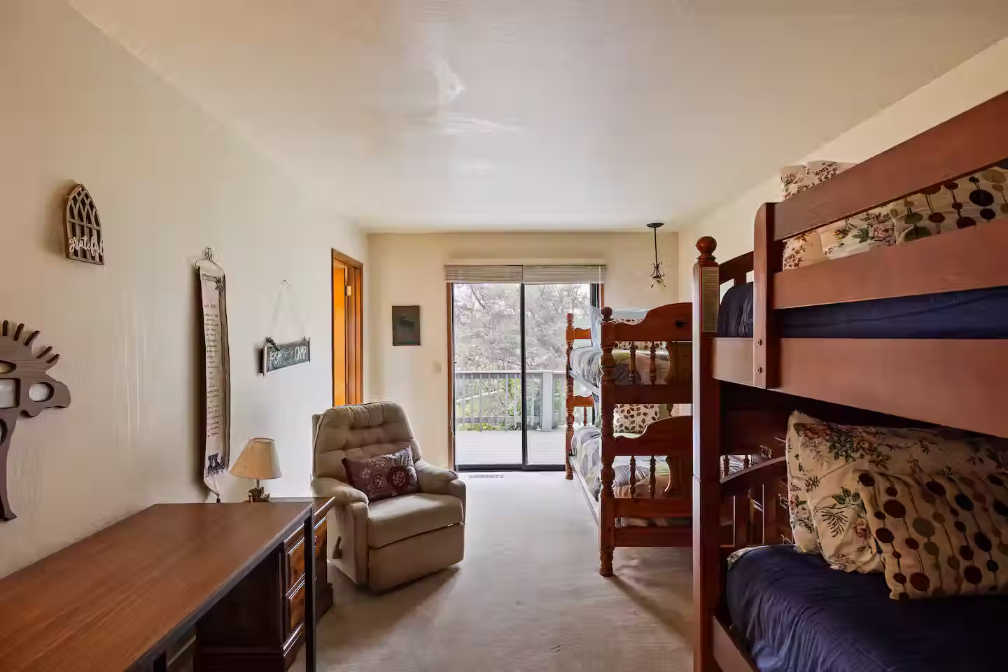 Bunk Room (Top Twin Bed)