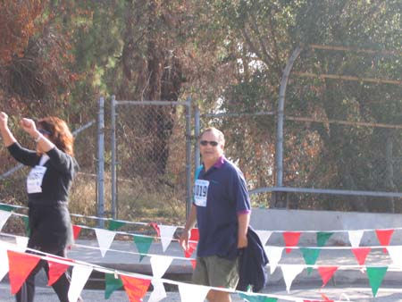 Run For The Hungry 001