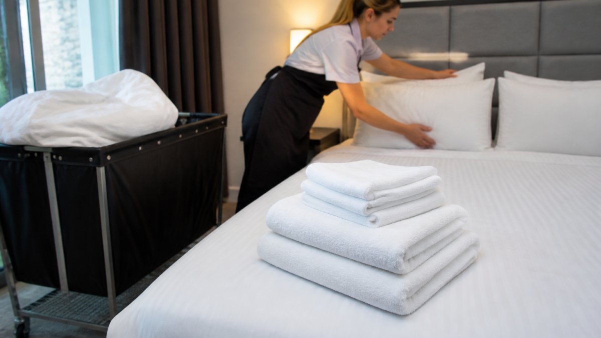 Best Linen Service for Airbnb: 2026 Host Guide