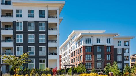 Narcos operan desde condominios y pistas remotas en el país