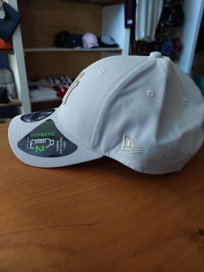 Cappellino NewEra 9FORTY New York Yankees Beige/Oro