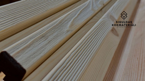 Vecināti kokmateriāli ar izteiktu koka struktūru un dabisku raksturu