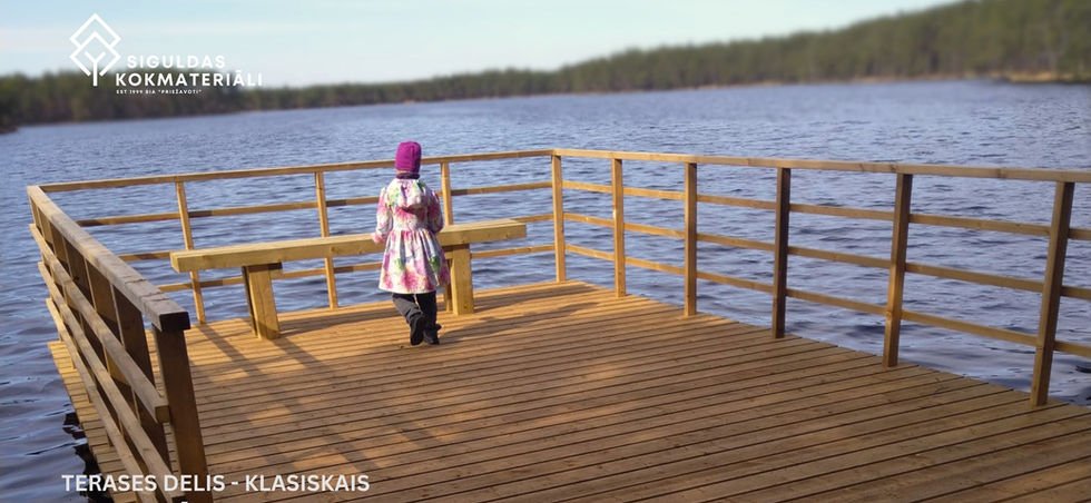 Rievotais profils uzlabo saķeri un padara virsmu drošāku mitros apstākļos
Grooved profile improves grip and makes the surface safer in wet conditions